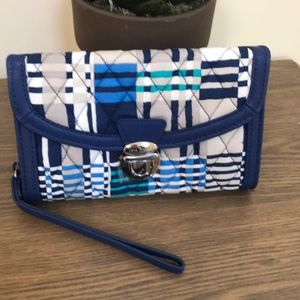 NEW Vera Bradley Ultimate Wristlet Santiago Woven